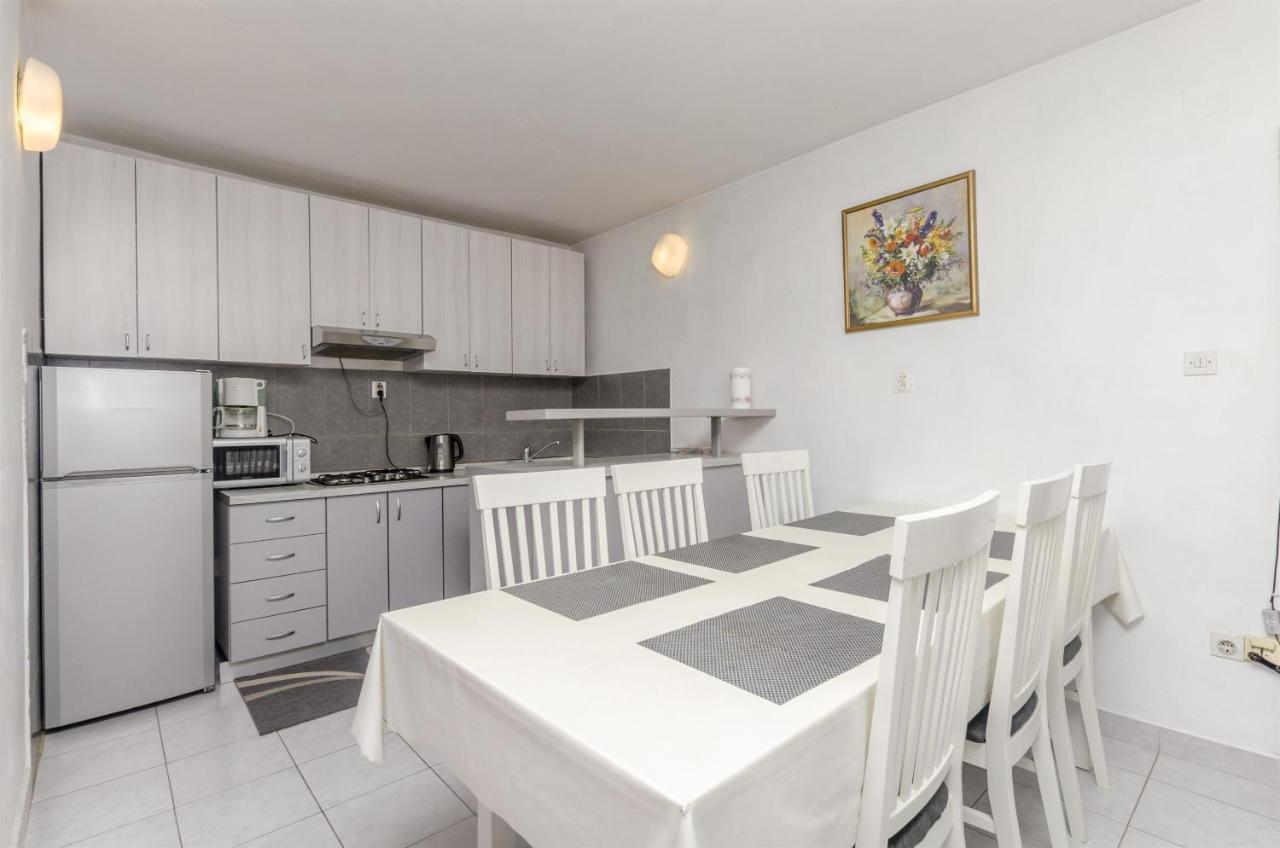Apartments Ercegovic Рогозница Экстерьер фото