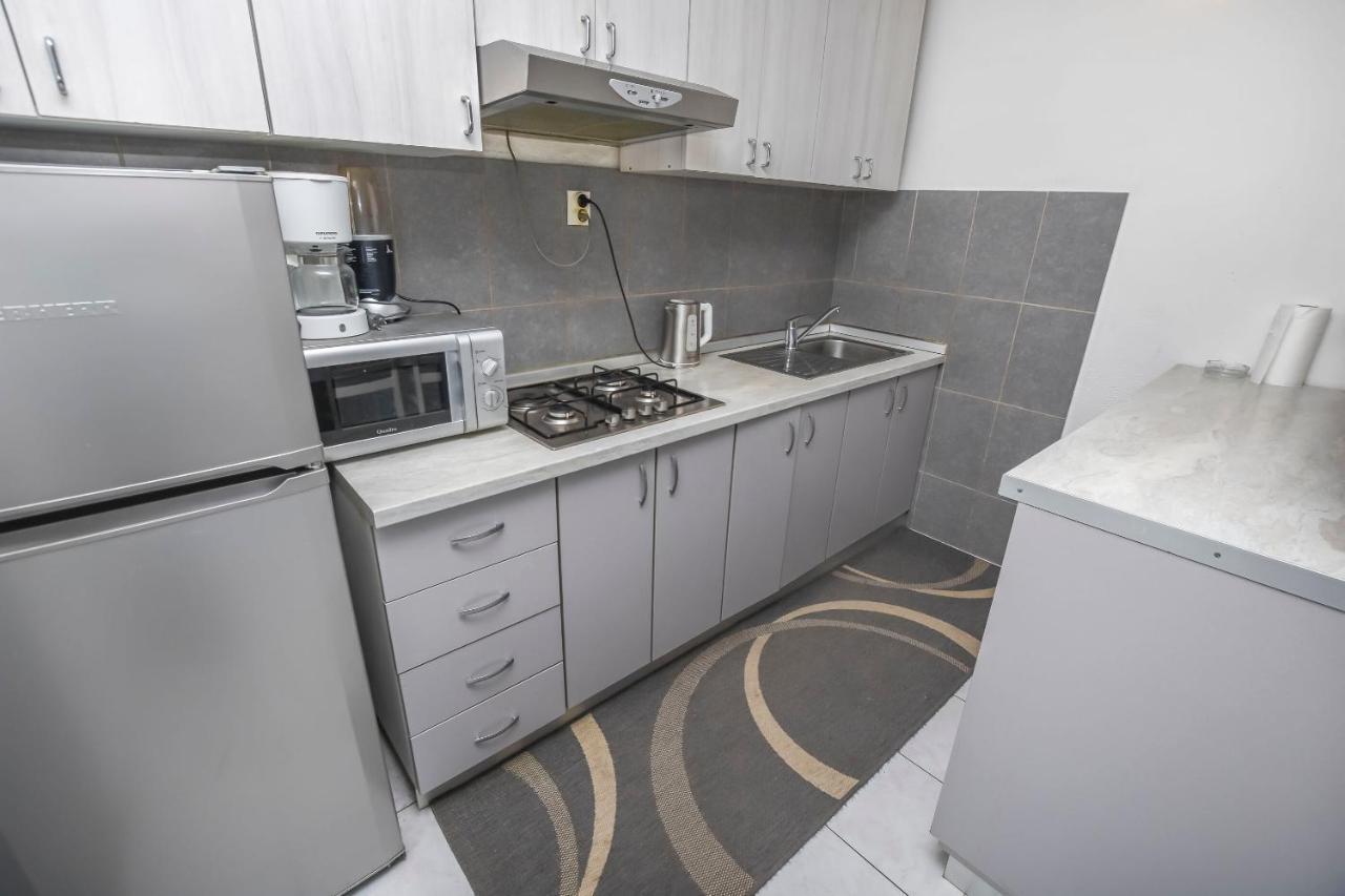 Apartments Ercegovic Рогозница Экстерьер фото